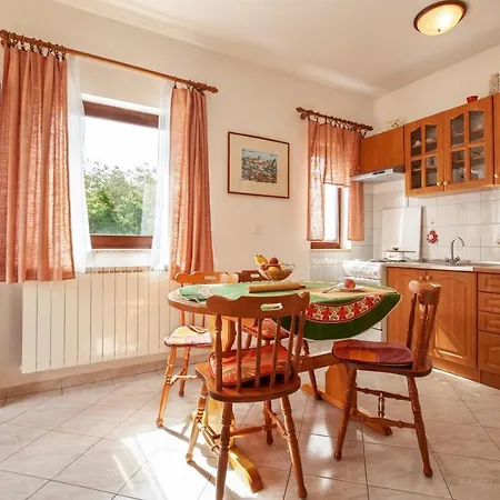 Guest house Jadranka Medulin