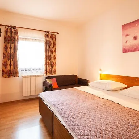 Jadranka Πανσιόν